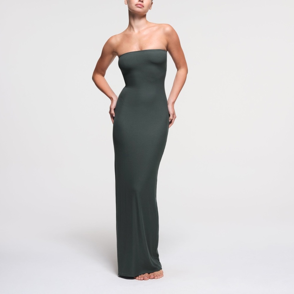 Elegant Green Strapless Maxi Dress NWT